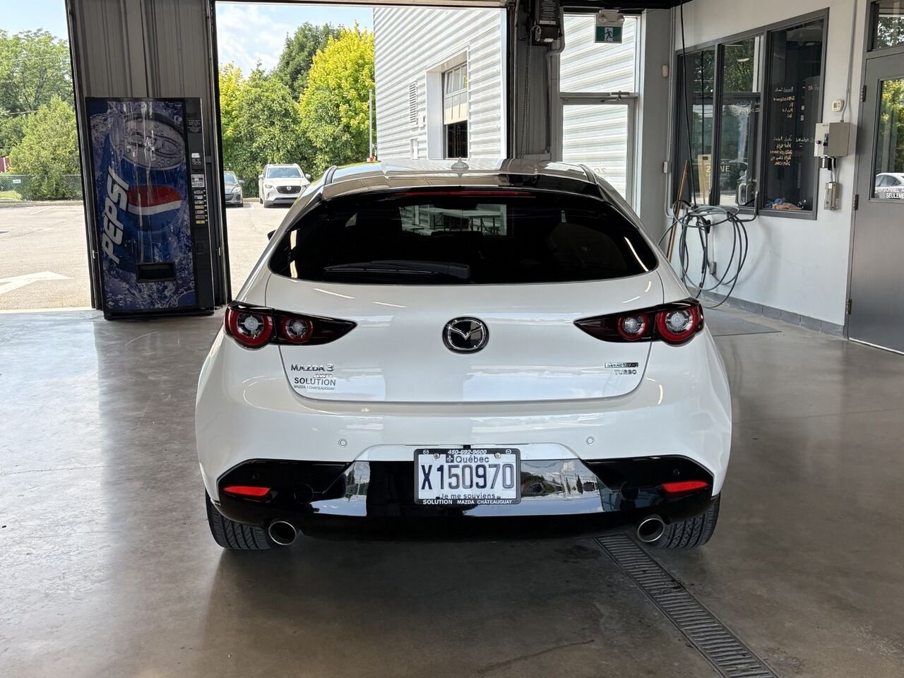 2026 MAZDA Mazda3 Sport GT avec moteur turbo BA TI i-ACTIV Snowflake White Pearl Châteauguay - photo #2