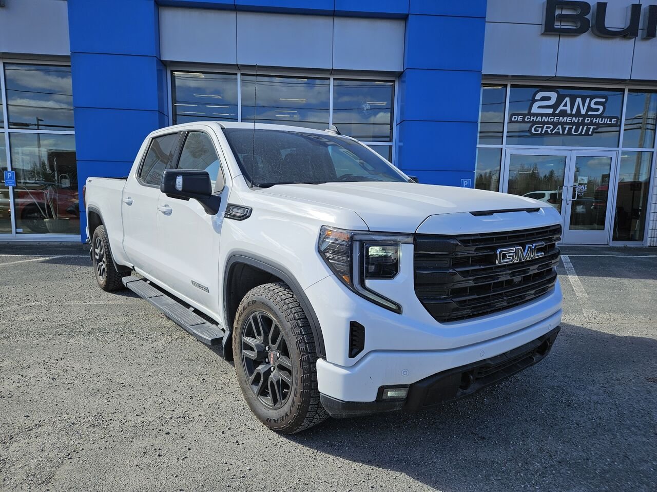 GMC Sierra 1500 Elevation cabine multiplace 4RM 157 po 2024 Blanc Thetford Mines - photo #1