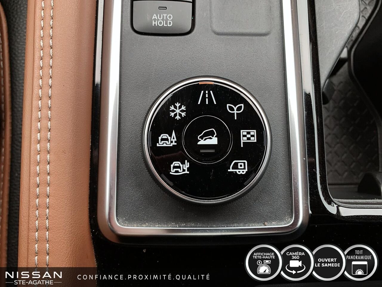 2023 Nissan Pathfinder Platinum | CUIR BRUN | TOIT PANORAMIQUE | TOWING PACKAGE | Green Saint-Jérôme - photo #24