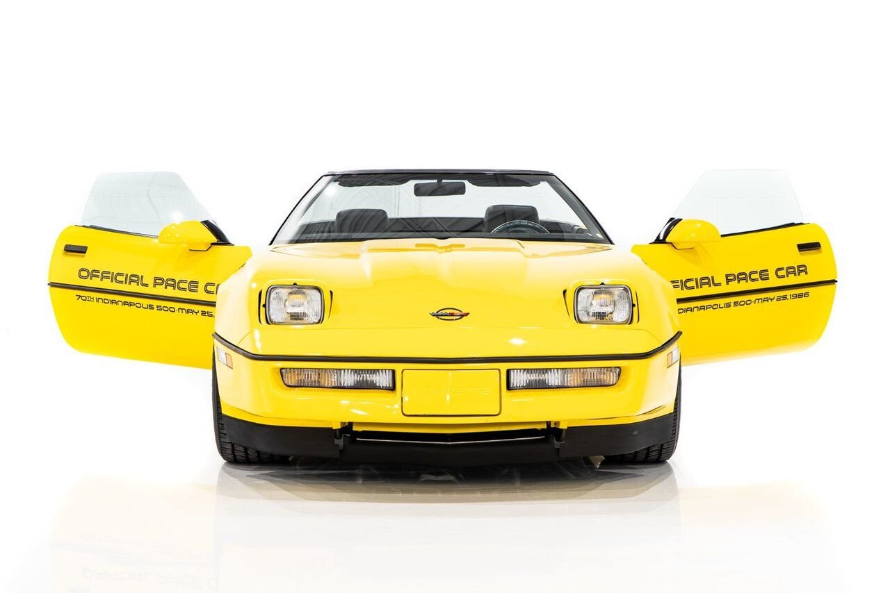 1986 Chevrolet Corvette Pace Car livery with only 17,380km (10,800miles) Yellow Montreal - photo #49