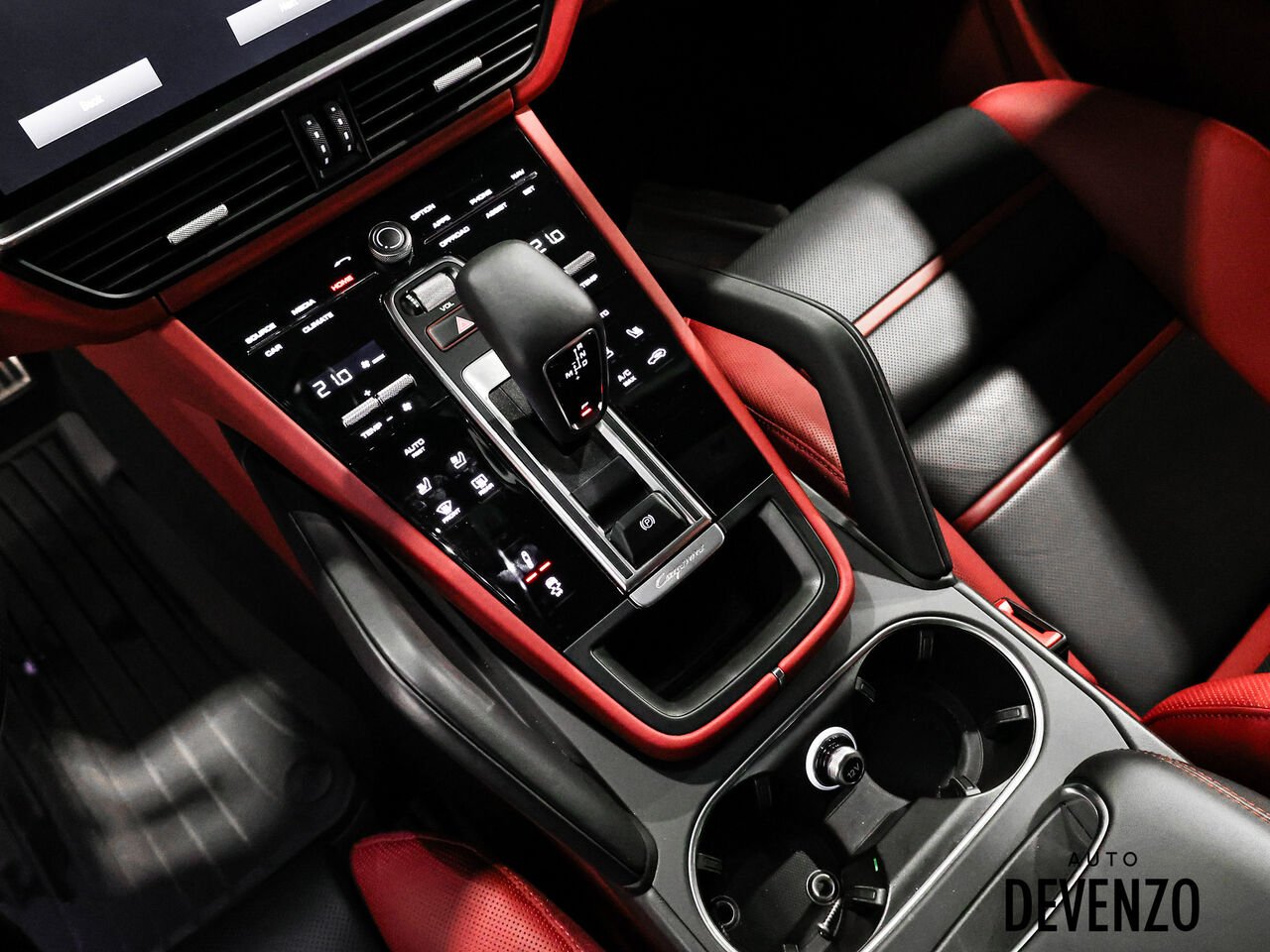 2022 Porsche Cayenne Grey Saint-Eustache - photo #13