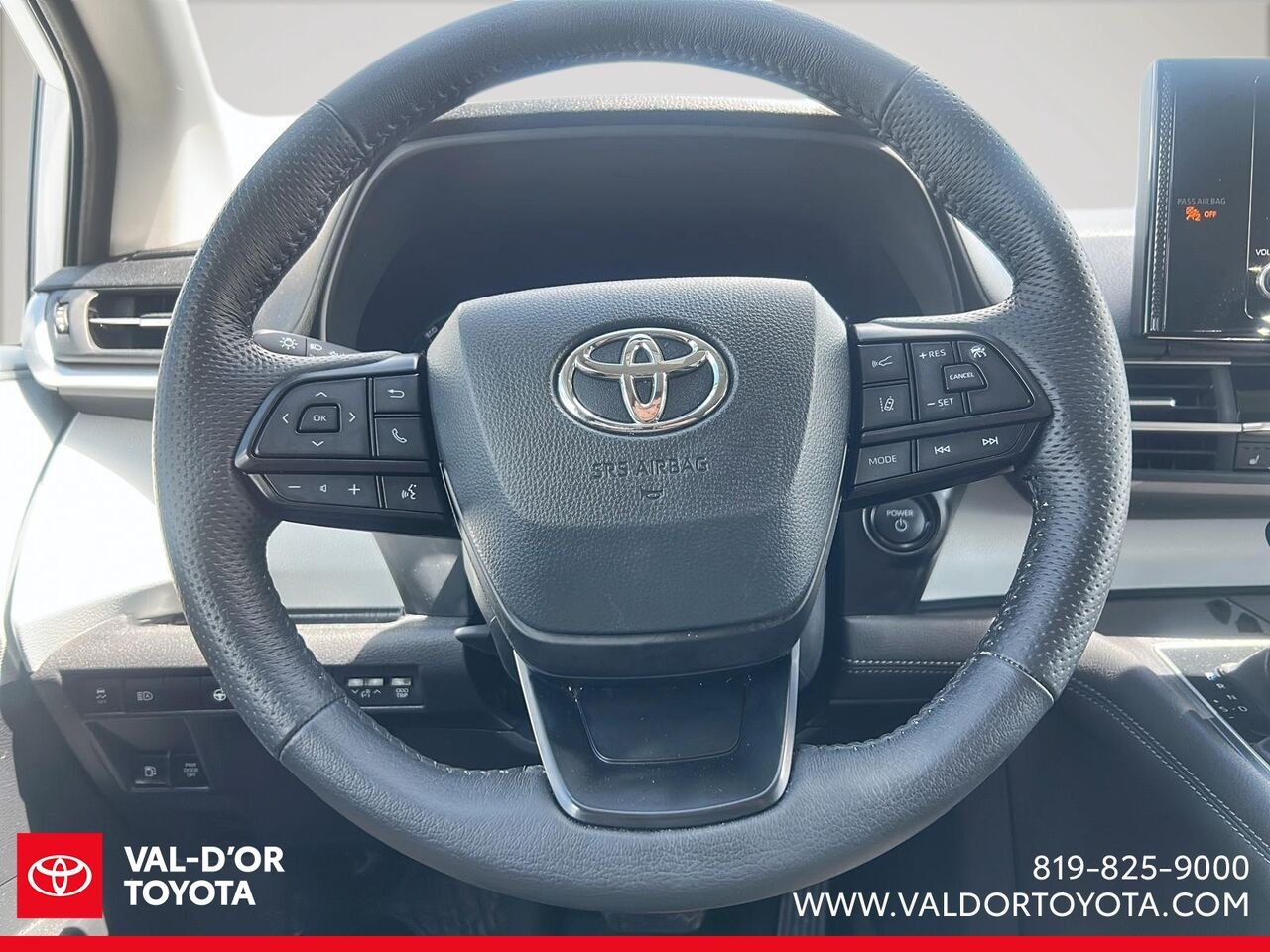 Toyota Sienna LE TA 8 places 2025 Blanc Val-d'Or - photo #10