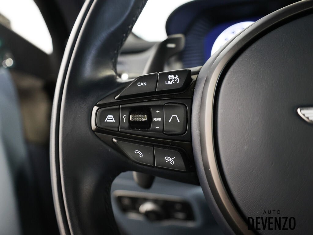 Aston Martin DBX 2022 Gris Saint-Eustache - photo #16