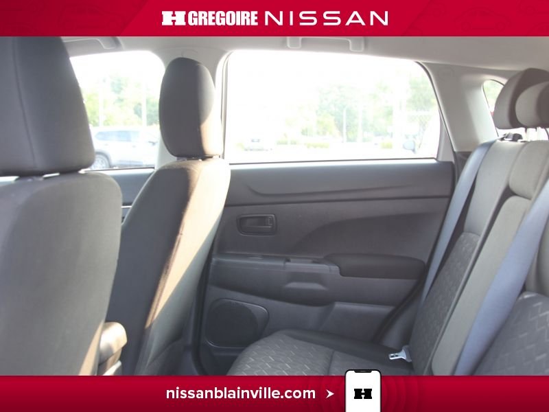 2022 Mitsubishi RVR White Blainville - photo #23