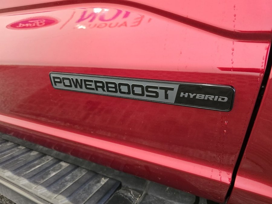 Ford F-150 2026 Rouge rubis métallisé teinté verni