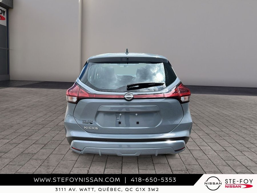 Nissan Kicks S6669 2023 Gris