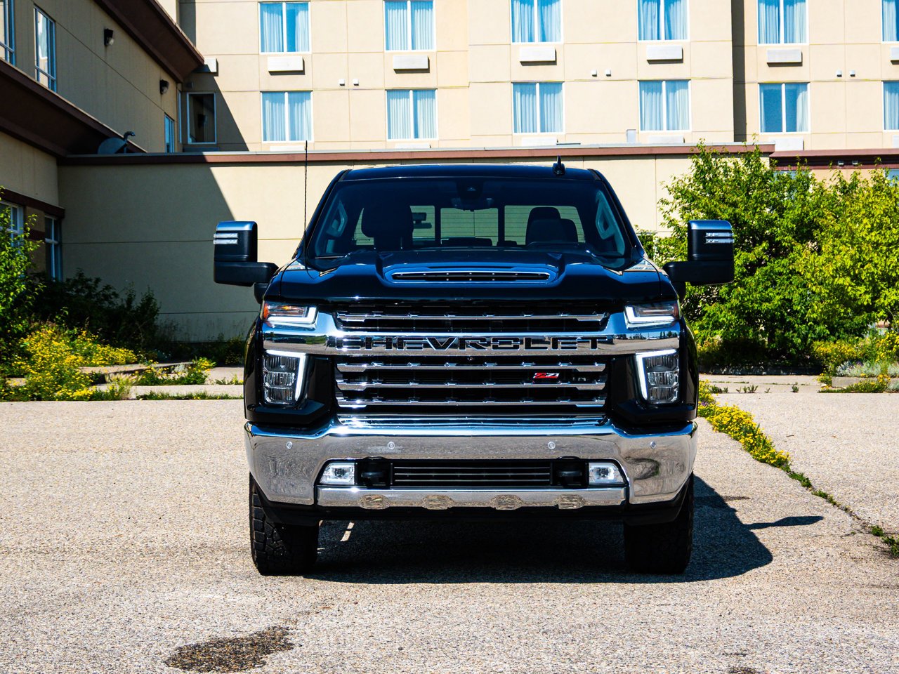 2022 Chevrolet Silverado 2500HD 4WD Crew Cab 159 LTZ Black Sherwood Park - photo #2