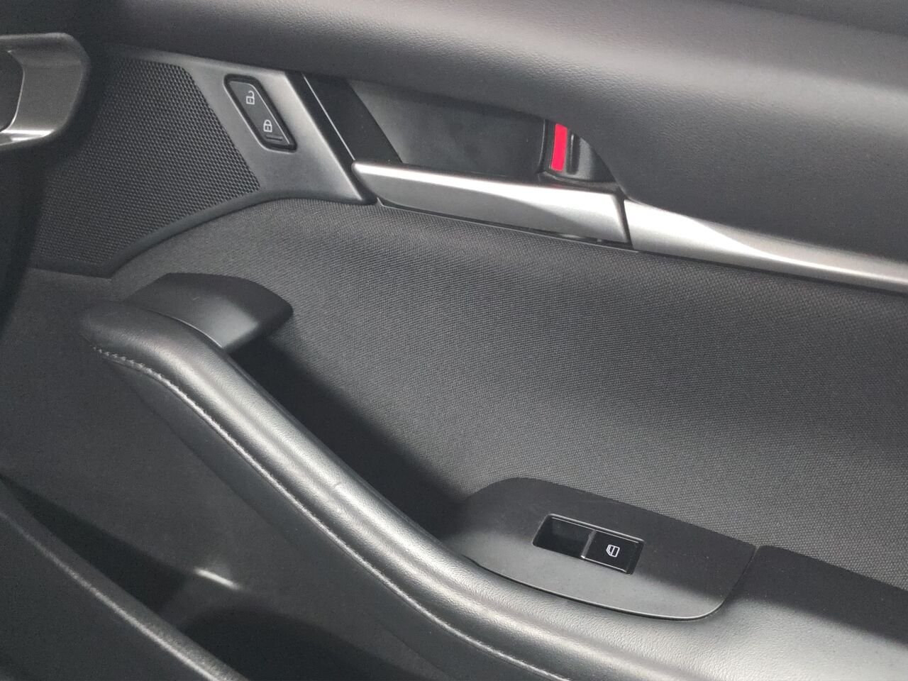 Mazda Mazda3 GS TI i-ACTIV BA, commande audio au volant, cruise control, volant chauffant 2022 Rouge Val-David - photo #14