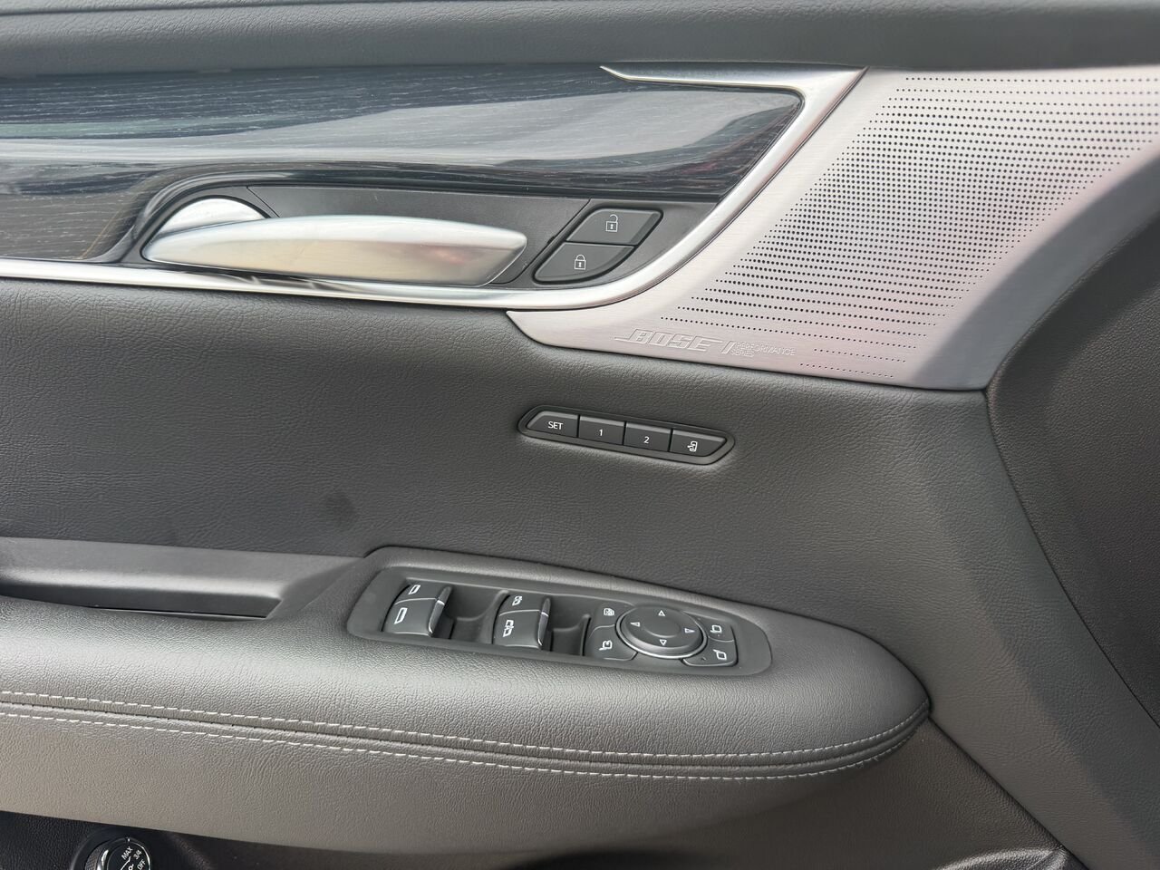 2024 Cadillac XT5 PREMIUM LUXURY FINANCEMENT À PARTIR 3.99% Red Laval - photo #25