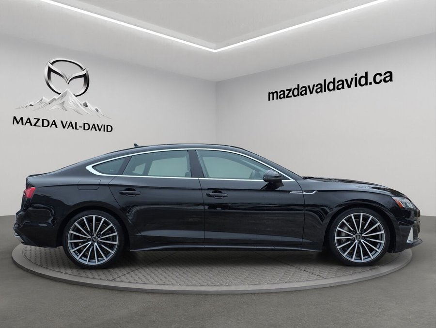 2023 Audi A5 Sportback A5 45 2.0T Sportback Komfort Quattro, Jamais accidenté, Sièges à fonction mémoire, Volant chauffant, Toit ouvrant Black