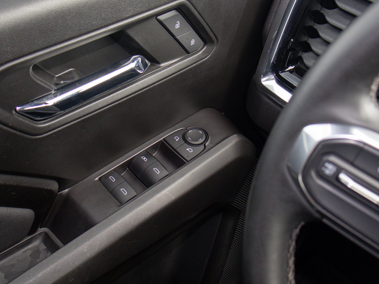 2024 GMC Canyon 4WD Crew Cab Elevation Black Sherwood Park - photo #18