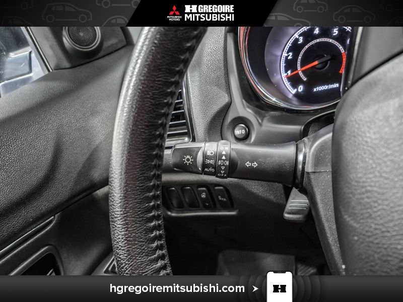 2023 Mitsubishi RVR Black Laval - photo #16