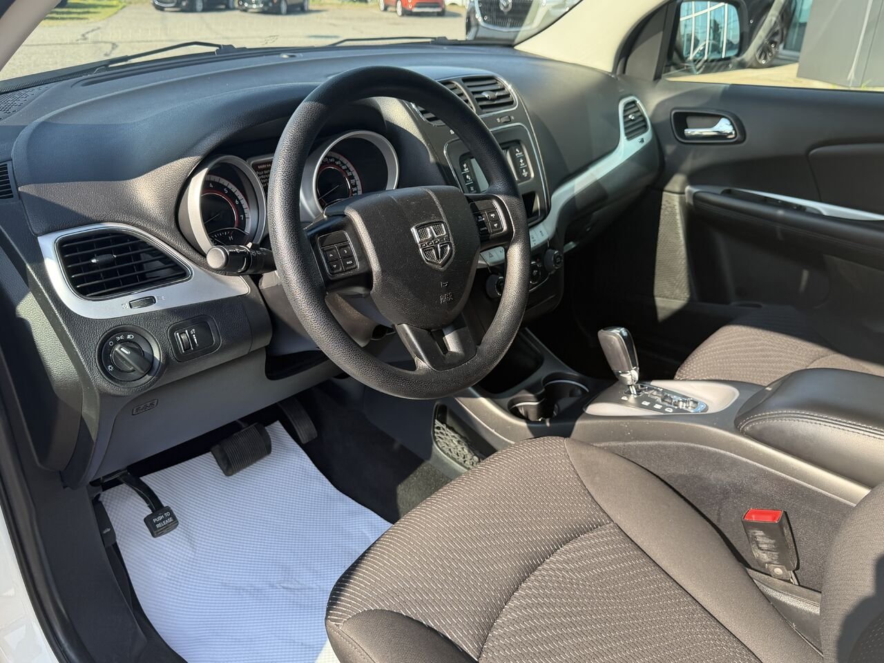2017 Dodge Journey White Ste-Marie - photo #11
