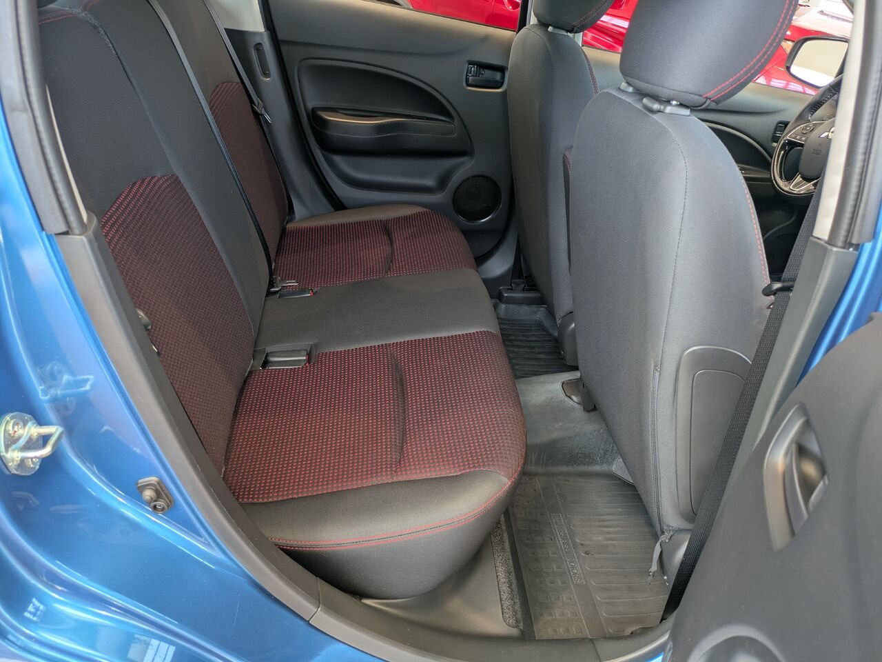 Mitsubishi Mirage 2019 Bleu Gatineau - photo #13