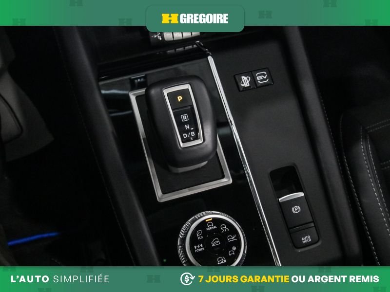 2025 Mitsubishi Outlander White Saint-Eustache - photo #17