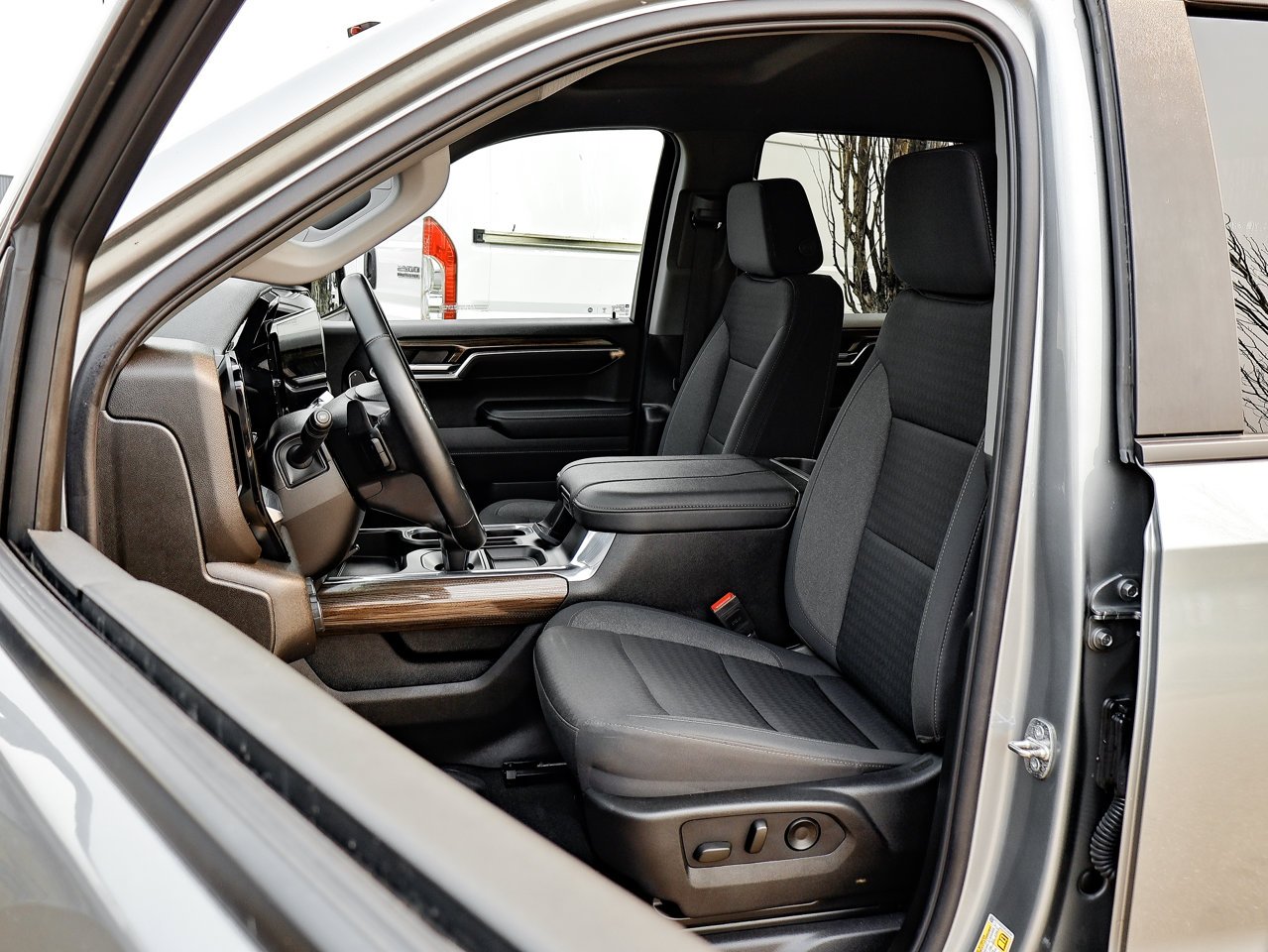 2024 Chevrolet Silverado 1500 4WD Crew Cab 147 RST Grey Sherwood Park - photo #15