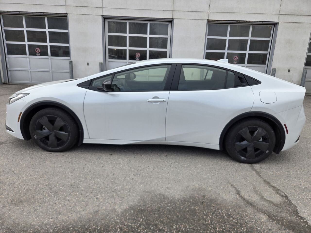 2025 Toyota PRIUS HYBRIDE BRANCHABLE White Amos - photo #7