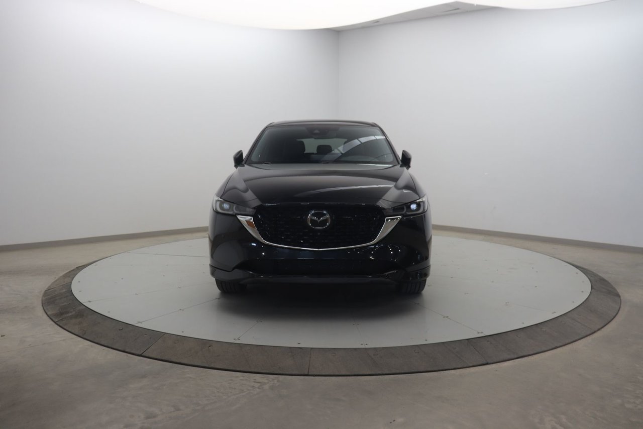 2022 Mazda CX-5 VIN JM3KFBEY7N0614088 Black Chicoutimi - photo #1