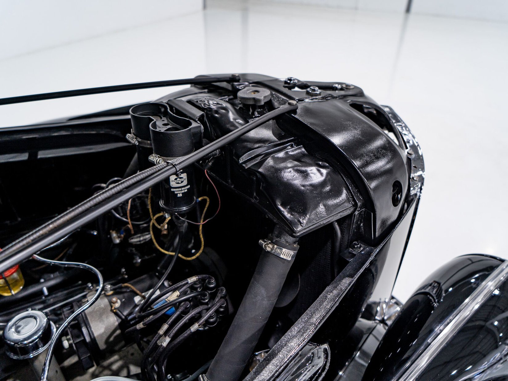 Cadillac Series 90 **PRICE IN USD**1 of 13 V16 1938 Noir Montréal - photo #47