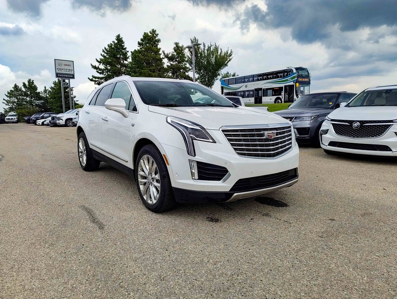 2018 Cadillac XT5 AWD 4dr Platinum White Sherwood Park - photo #2