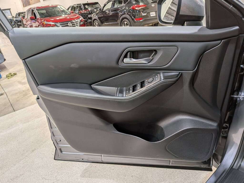 2024 Nissan Rogue AWD SV Moonroof Grey Val-David - photo #33