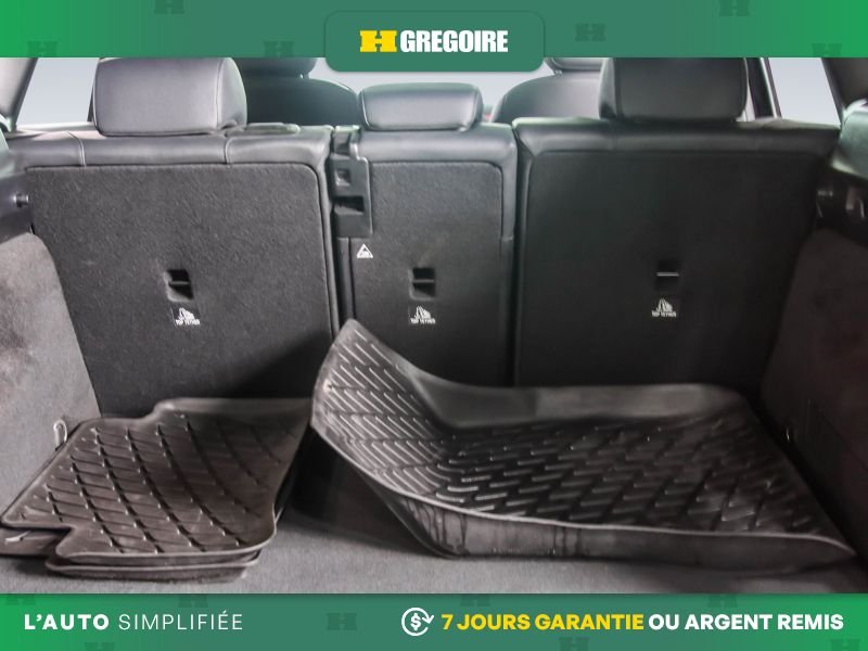 2023 Mercedes Benz GLA250 Black Saint-Eustache - photo #27