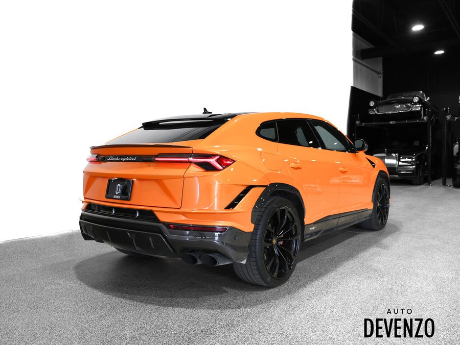 Lamborghini Urus 2023 2023 Orange