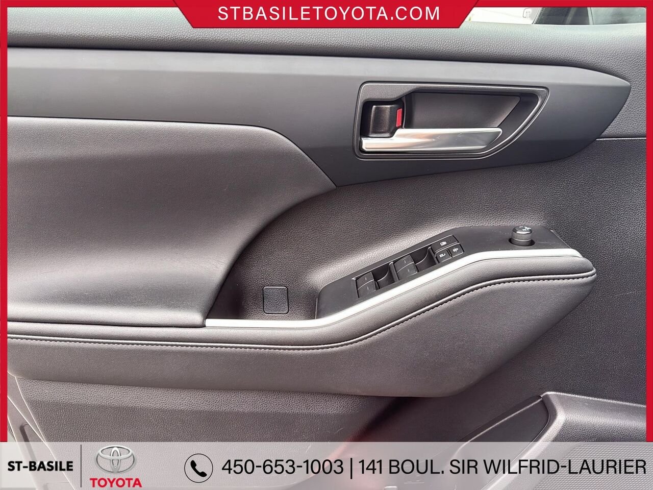 2024 TOYOTA Highlander Hybrid Grey Saint-Basile-le-Grand - photo #13