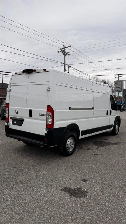 2023 RAM ProMaster Cargo Van White Lac Mégantic - photo #5