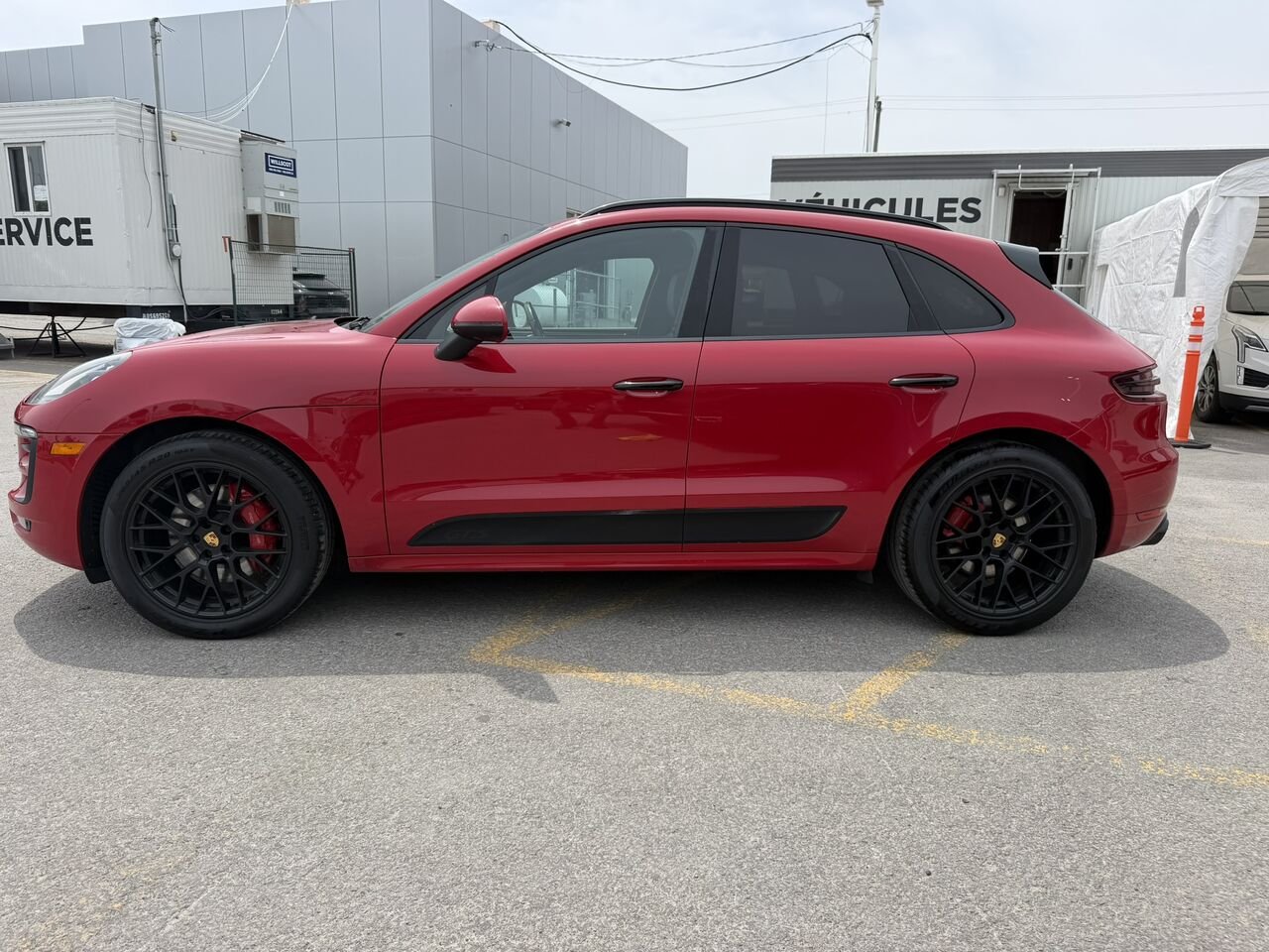 2018 Porsche Macan GTS AWD Red Laval - photo #2