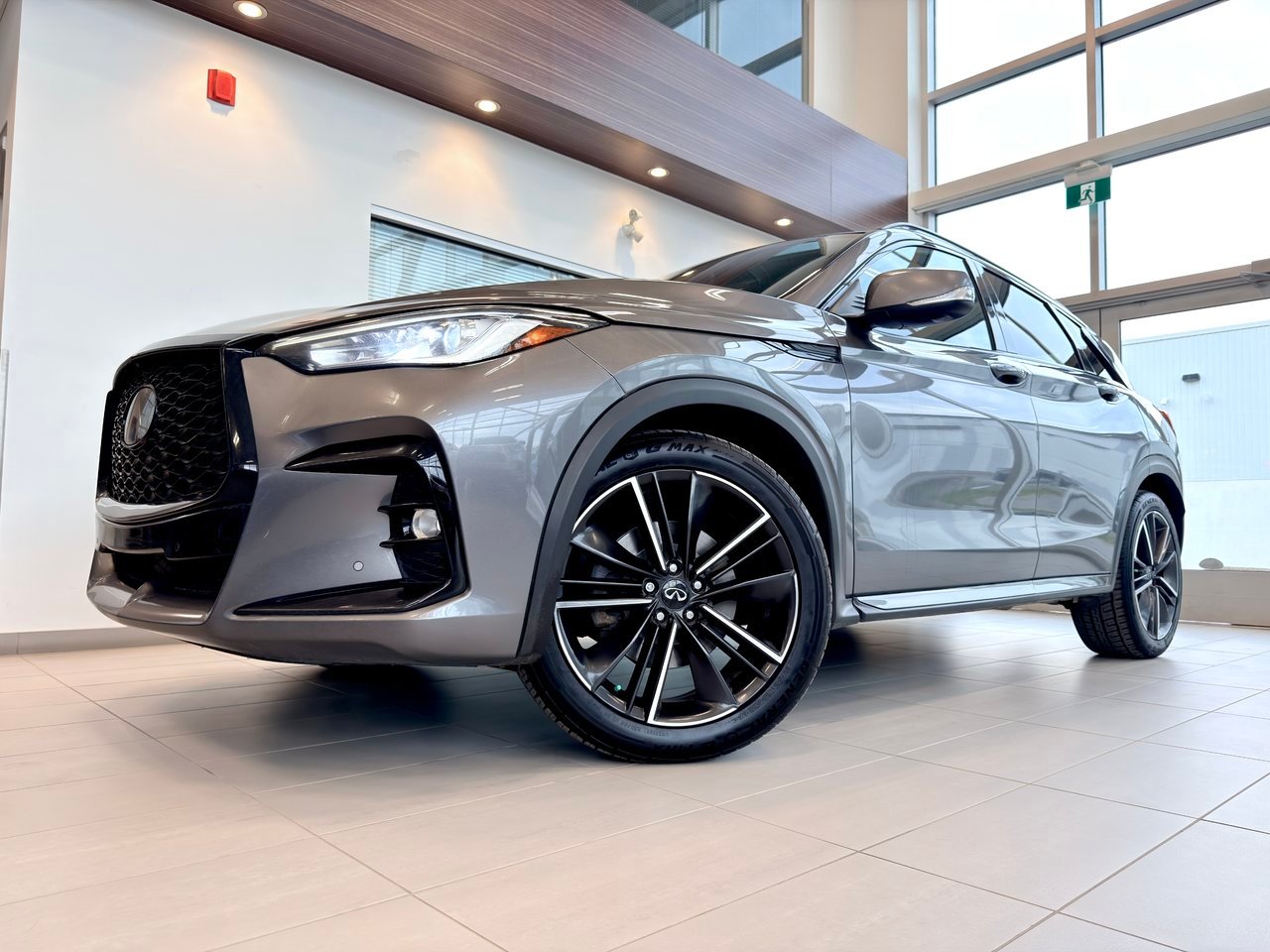 2023 Infiniti QX50 gray Notre-Dame-des-Prairies - photo #1