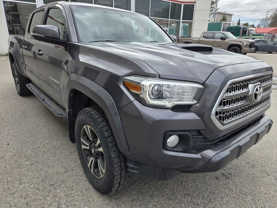 2017 Toyota TACOMA 2017 Magnetic Grey Metallic