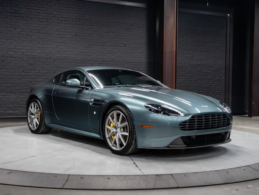 2015 Aston Martin V8 Vantage 2015 Alloro Green