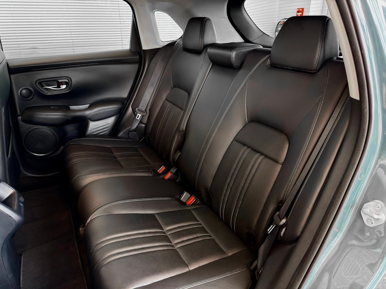 2023 Honda HR-V Green Notre-Dame-des-Prairies - photo #17