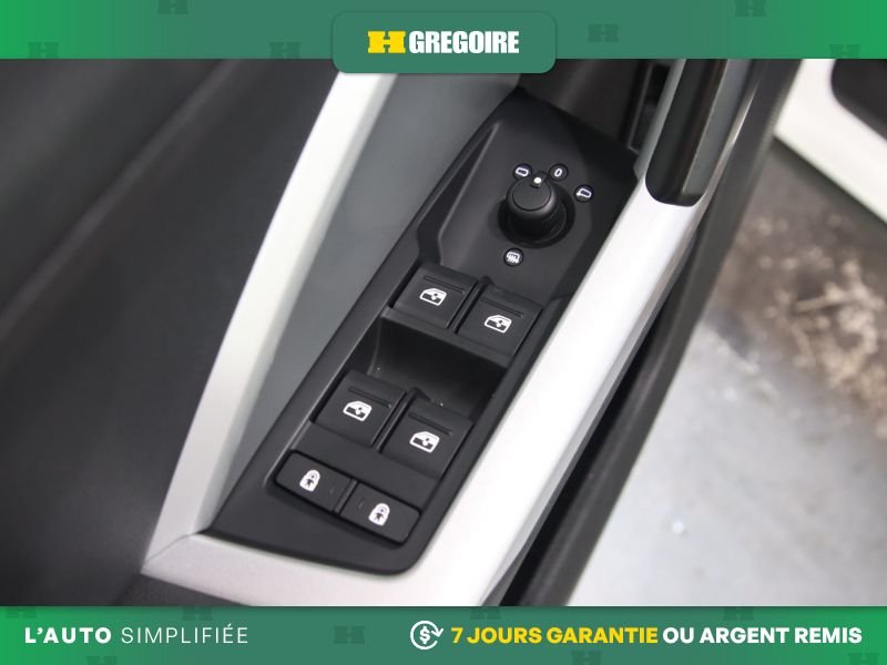 Audi Q3 822338 | Komfort AWD AUTO A/C MAGS CUIR TOIT CAM RECUL BLUE 2022 Blanc Laval - photo #18