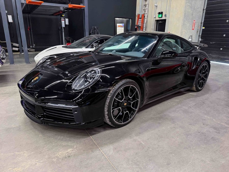 2022 Porsche 911 2022 Black