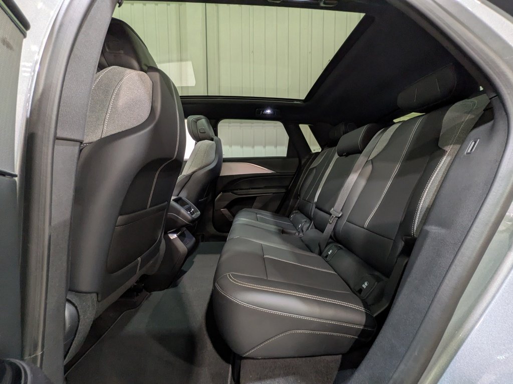 Cadillac LYRIQ 4dr Tech w/1SA 2024 Gris Val-David - photo #11