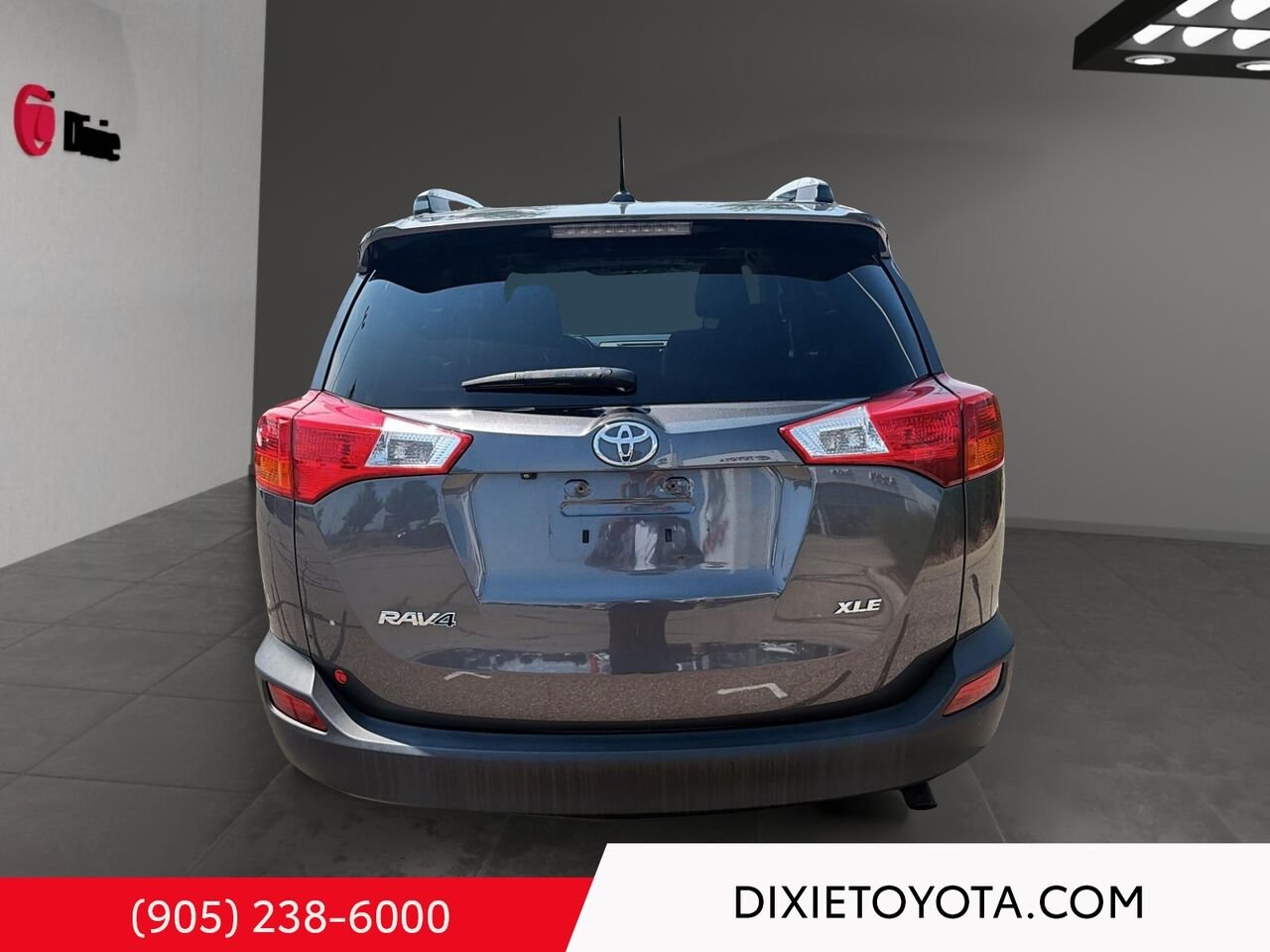 2013 Toyota RAV4 XLE FWD / CLEAN CARFAX Grey Mississauga - photo #4
