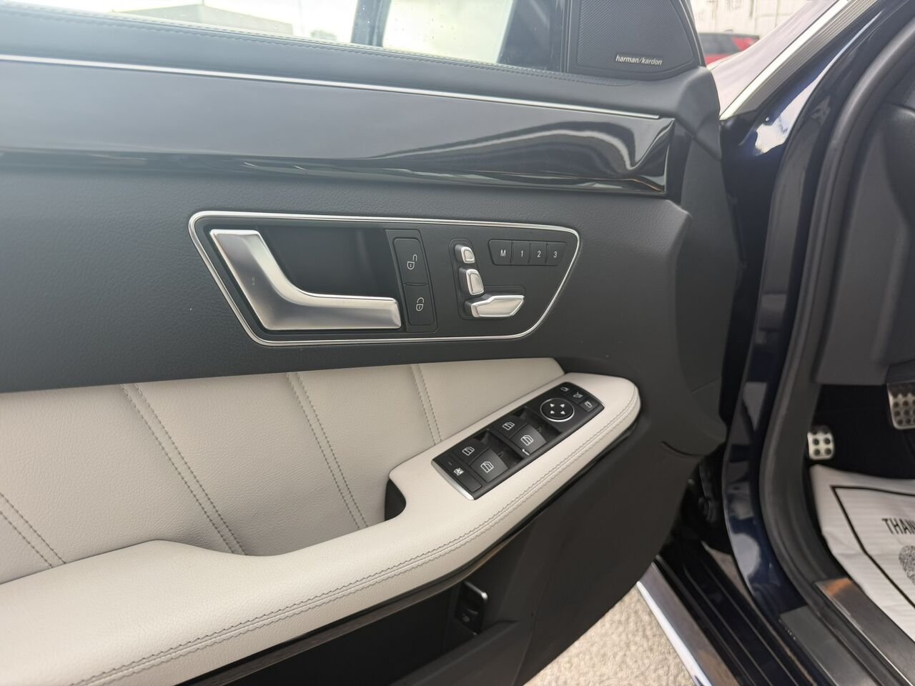 2016 Mercedes-Benz Classe-E E 400 4MATIC Blue Laval - photo #21