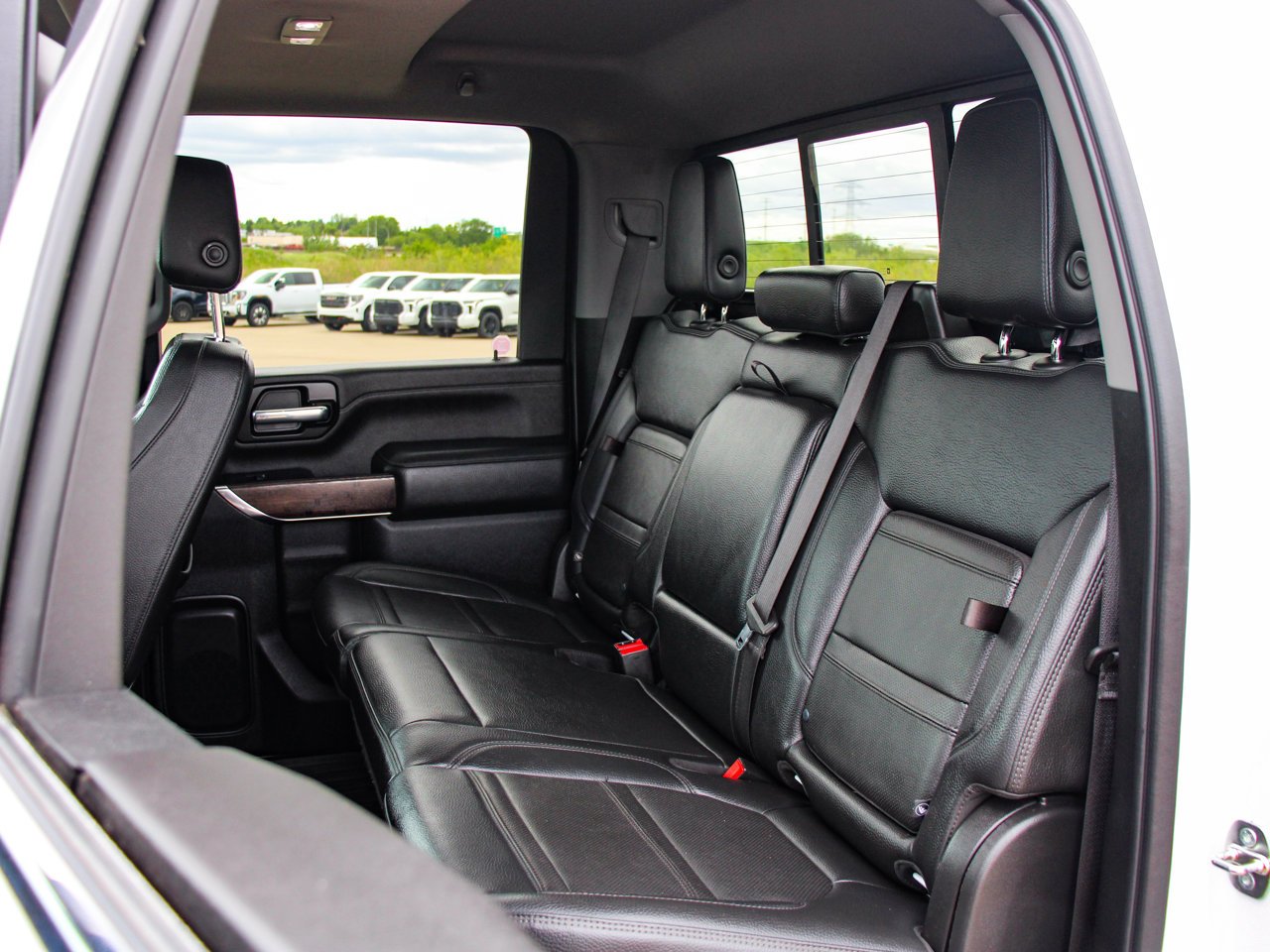 2023 GMC Sierra 2500HD 4WD Crew Cab 159 Denali White Sherwood Park - photo #31