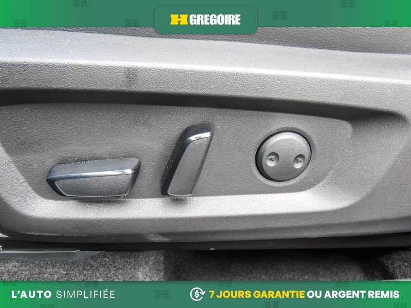 Mitsubishi Outlander V3570 | SEL TOIT PANO + SIEGE CHAUFANT 2023 Noir Laval - photo #15