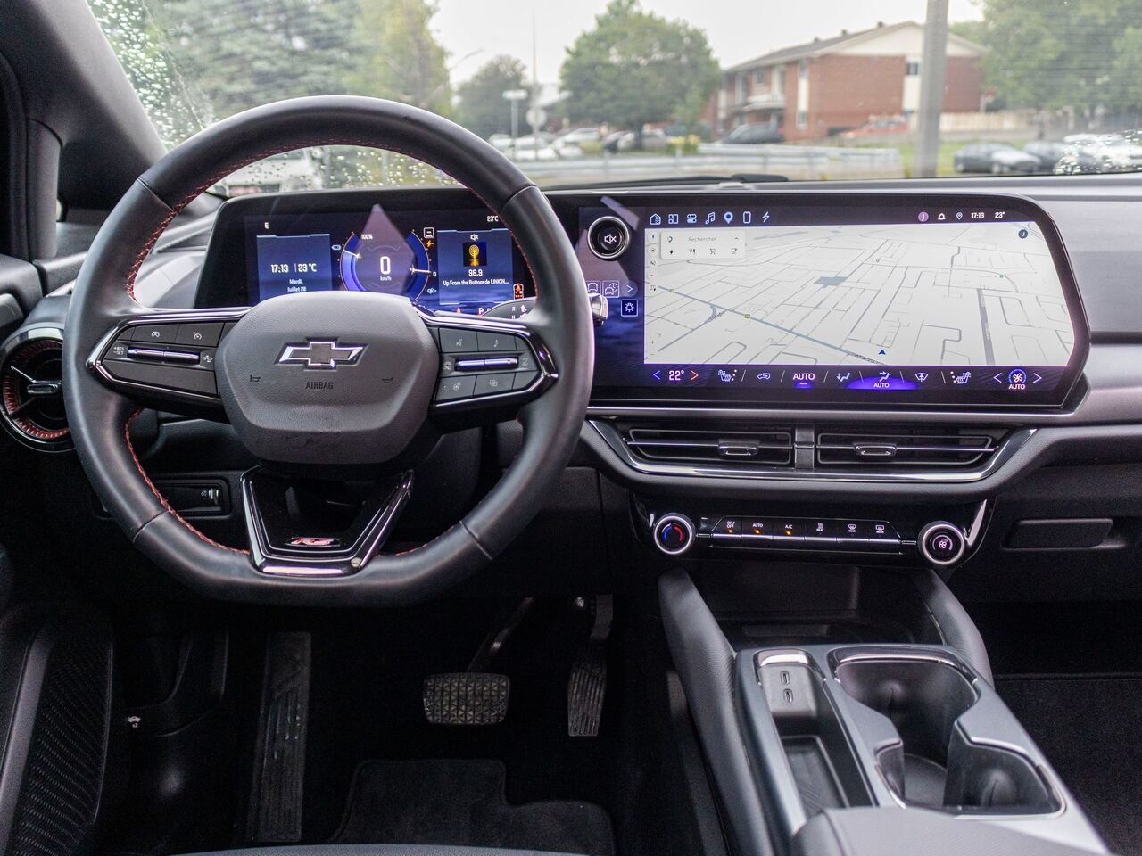 2025 Chevrolet Equinox EV 4 portes RS Black Châteauguay - photo #8