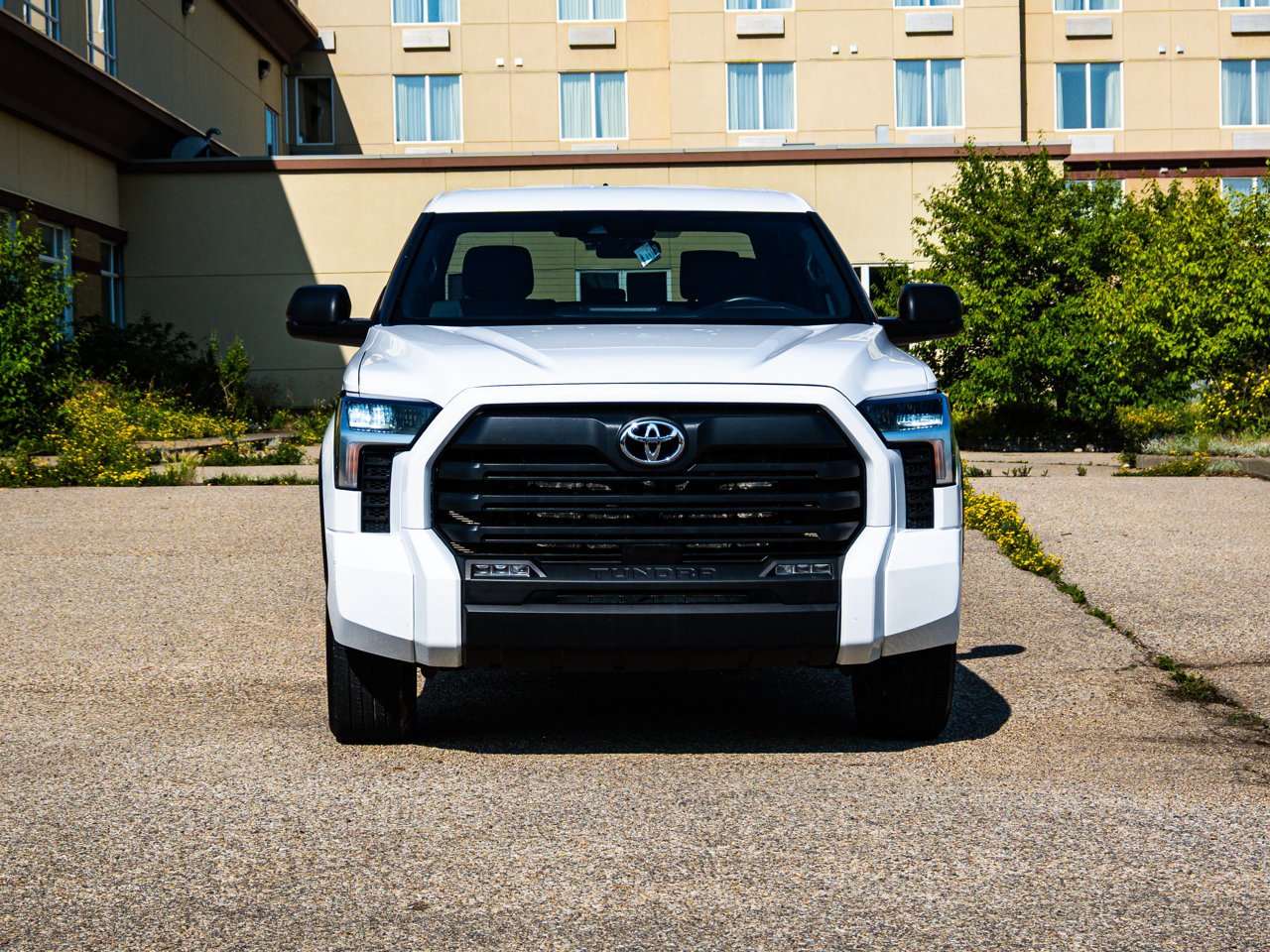 2025 Toyota Tundra 4x4 Crewmax SR White Sherwood Park - photo #2
