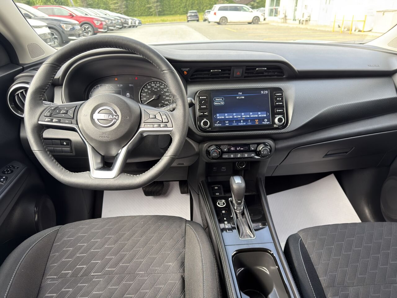 2024 Nissan Kicks Grey Thetford Mines - photo #14