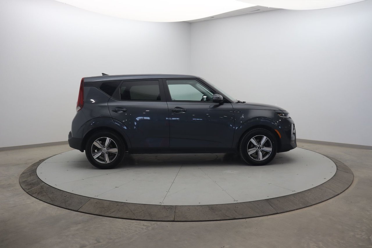 2021 Kia Soul VIN KNDJ33AU0M7772543 Grey Chicoutimi - photo #2