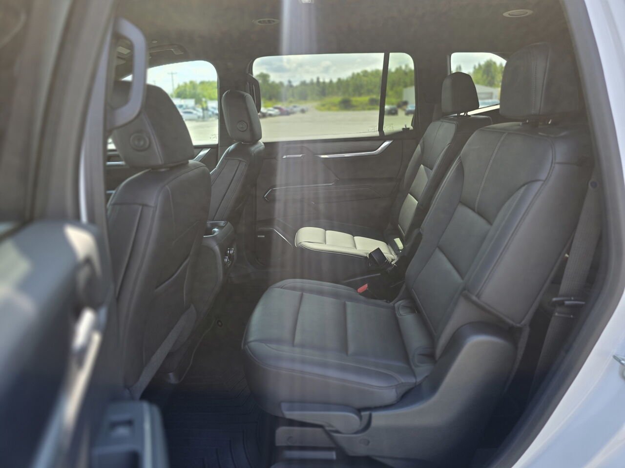 GMC Acadia Elevation 2024 Blanc Rouyn-Noranda - photo #43