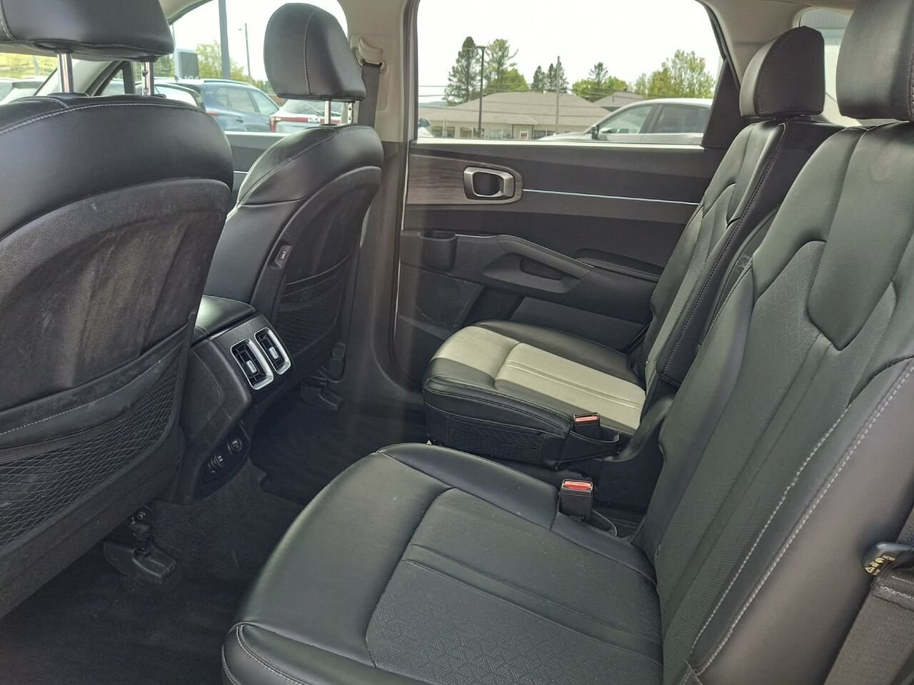 2022 Kia Sorento White Lac Mégantic - photo #10