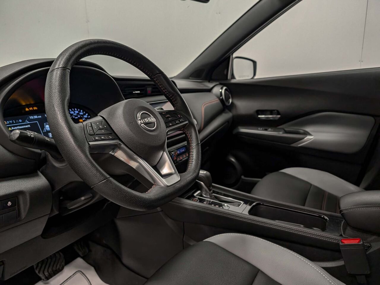Nissan KICKS SR Cuir Volant et Sièges Chauffants 2023 Rouge Sherbrooke - photo #12