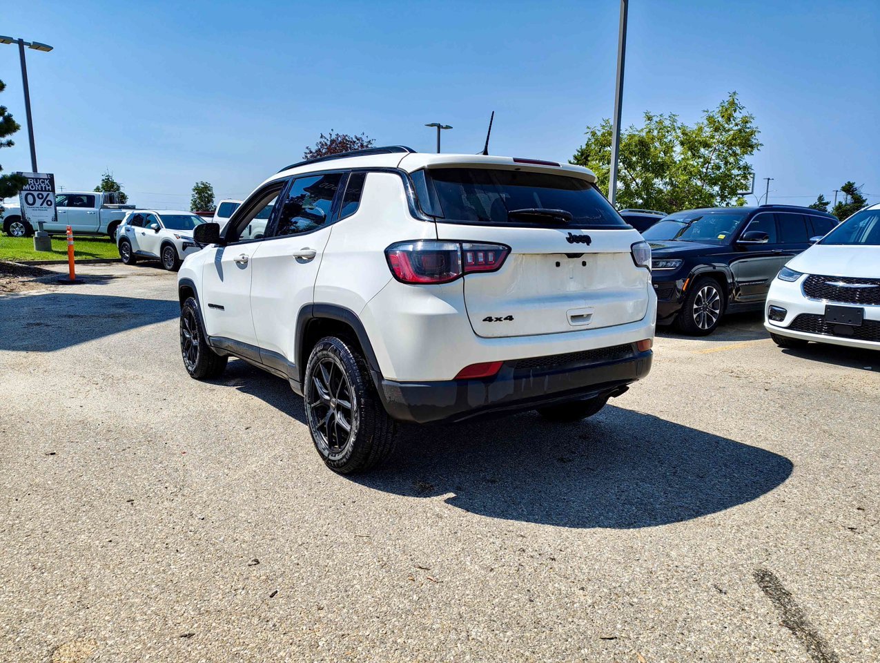 2021 Jeep Compass Upland Edition 4x4 White Sherwood Park - photo #4