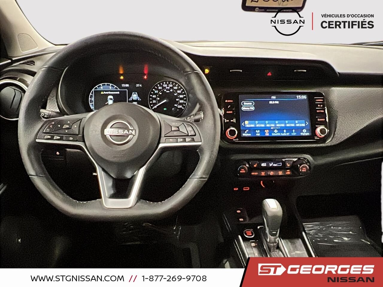 Nissan Kicks Play 2025 Gris Saint-Georges - photo #13